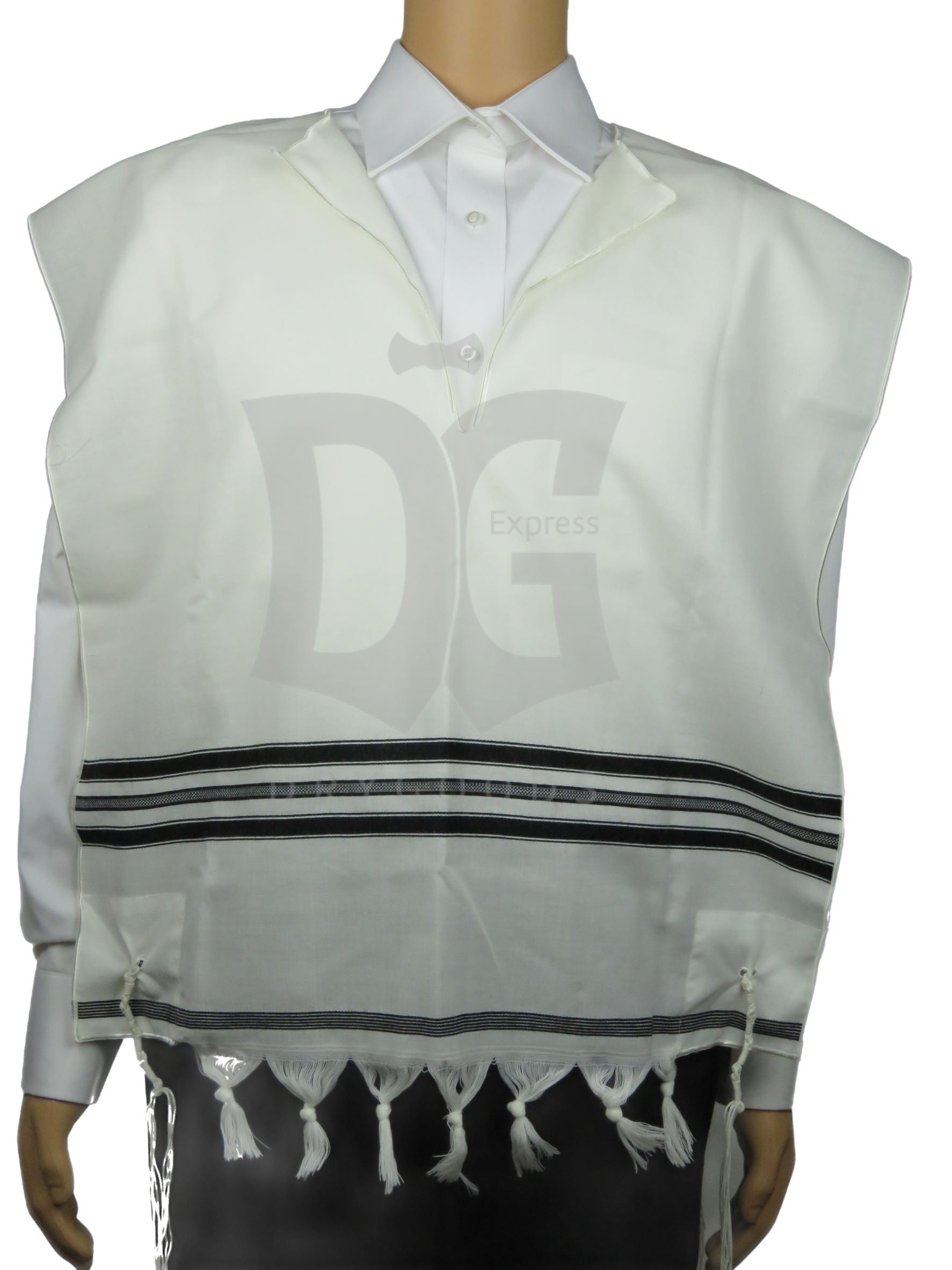 Mefo'ar Wool Tzitzis With Fringes